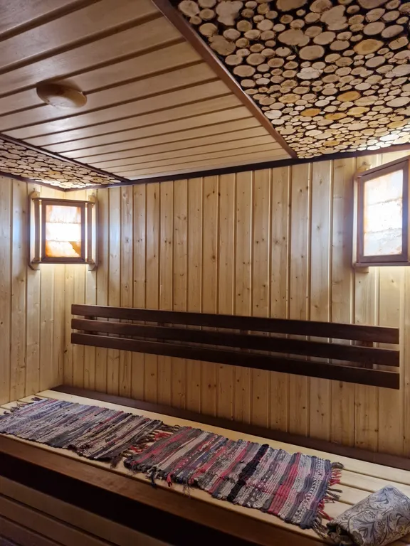 Роскошный дом в центре с сауной и бассейном на 15 гостей