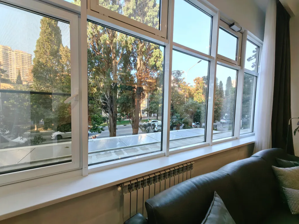 Двухуровневый апартамент в самом центре Сочи