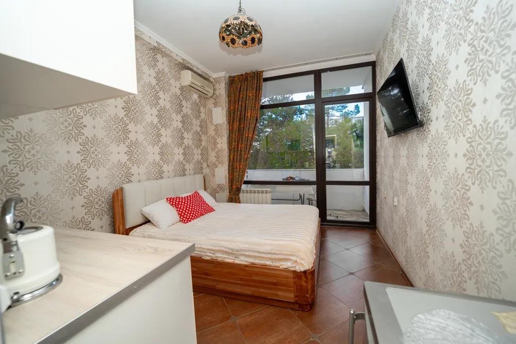 Очень теплый апартамент с открытым балконом, кухней, парковкой