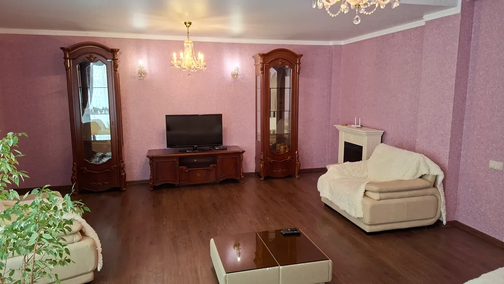 Квартира Трёхкомнатная квартира в самом центре Геленджика — Геленджик