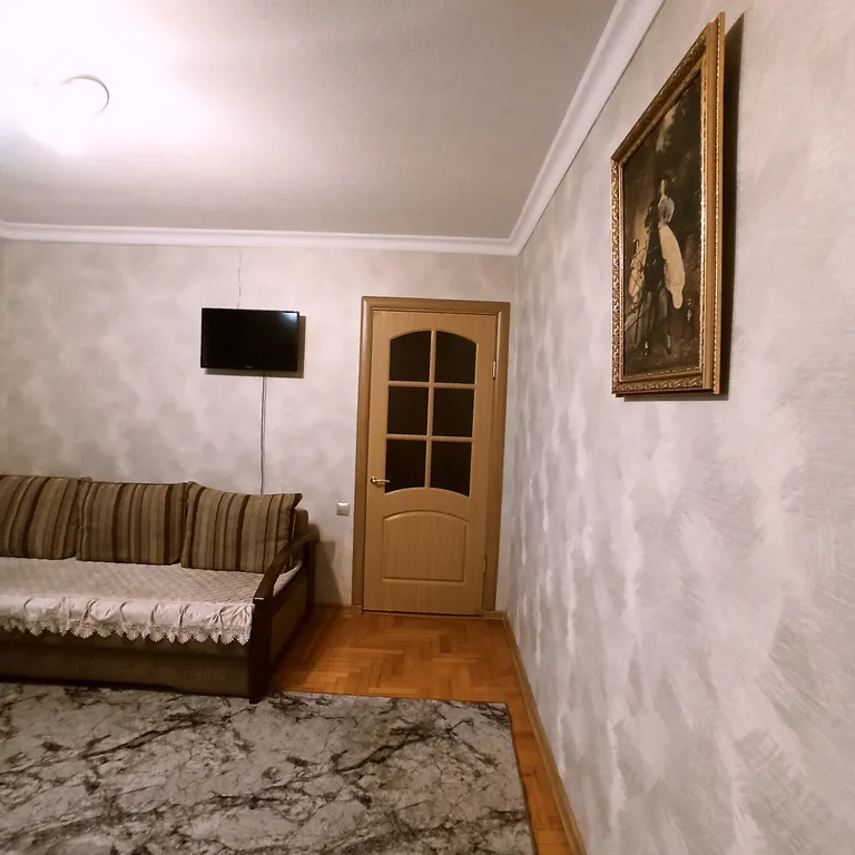 Теплая двухкомнатная квартира рядом с парком