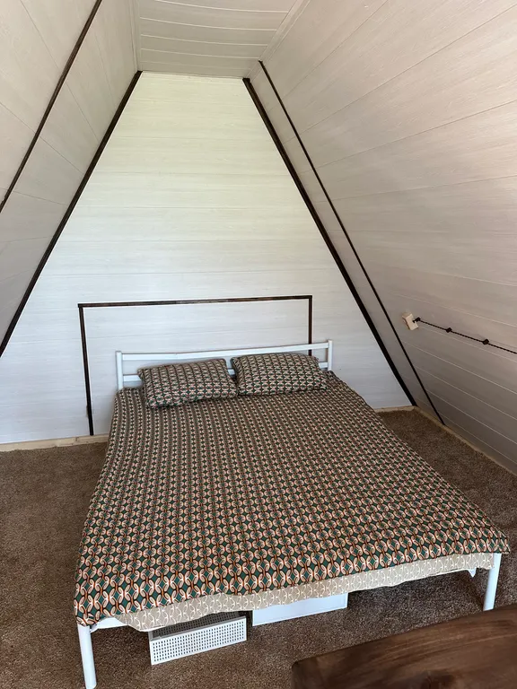 Дом A-frame - уютное убежище среди природы