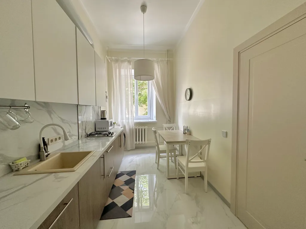 Квартира возле пешеходной улицы