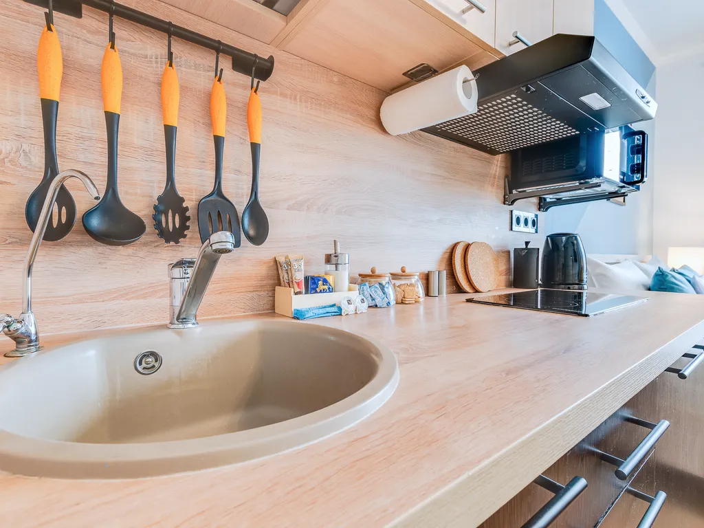 Новая студия, чистый подъезд, свежий ремонт, рядом аэропорт