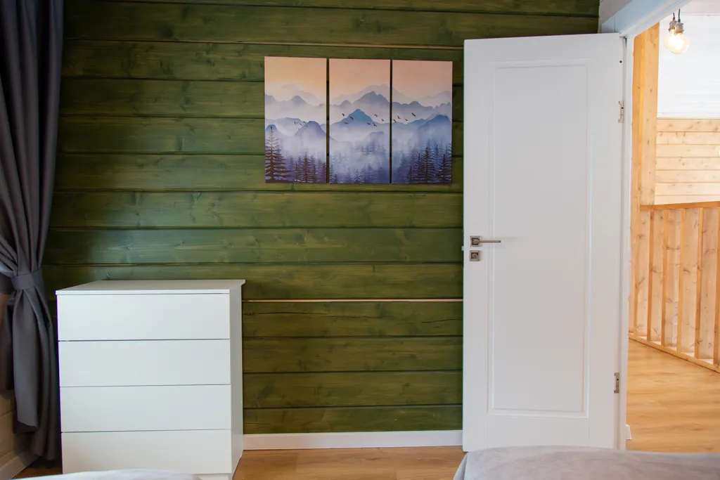 Большой дом с видом на озеро, 3 спальнями, сауной и детской площадкой