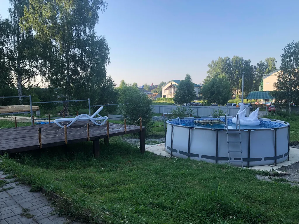 Комната с видом на горы в уютном доме