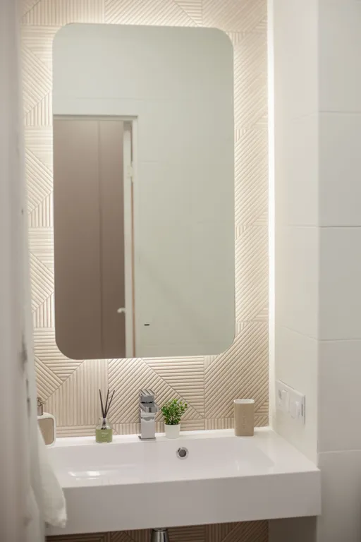 Студия в сердце города с видом на жд вокзал