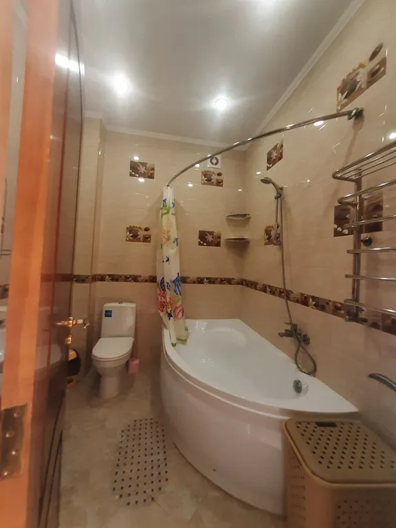 Дом с двориком на берегу моря