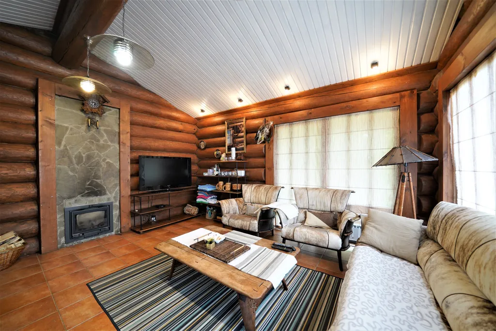 Коттедж на берегу Суходольского озера