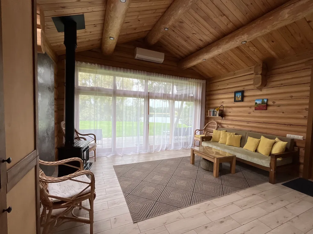 Дом у озера