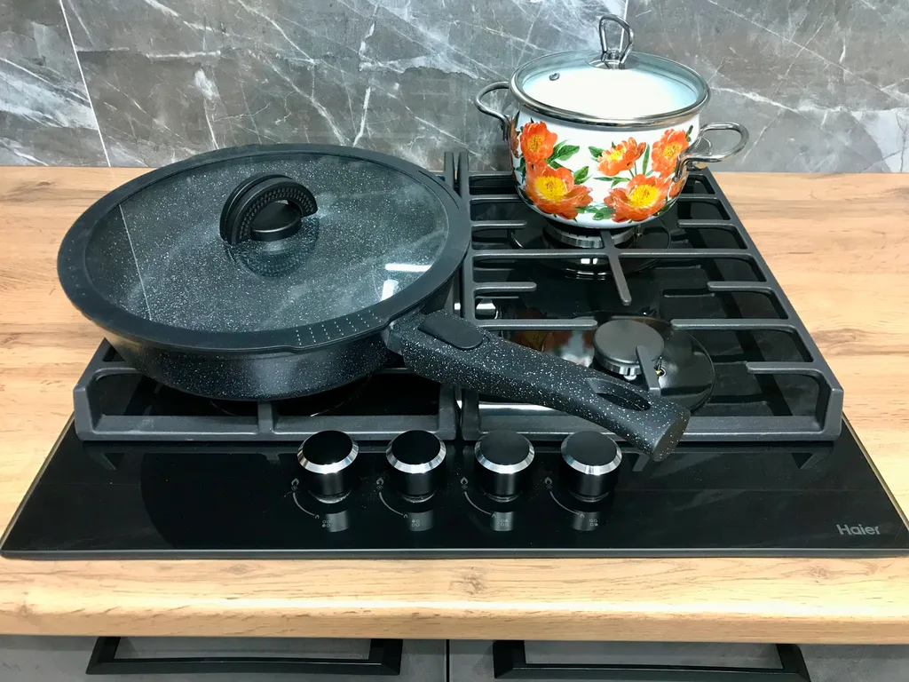 Евродвушка бизнес-класса с красивым видом на поля и шоссе