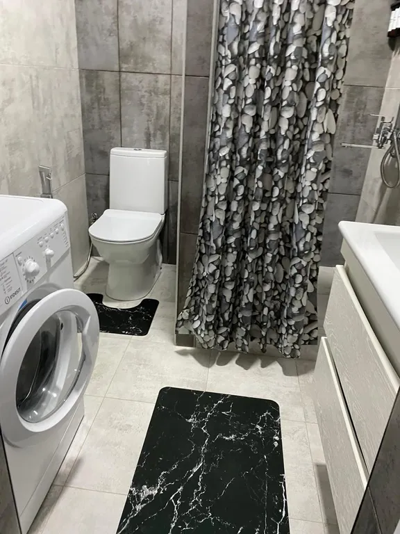 Дом на пoбеpежье Кaспийскогo моpя