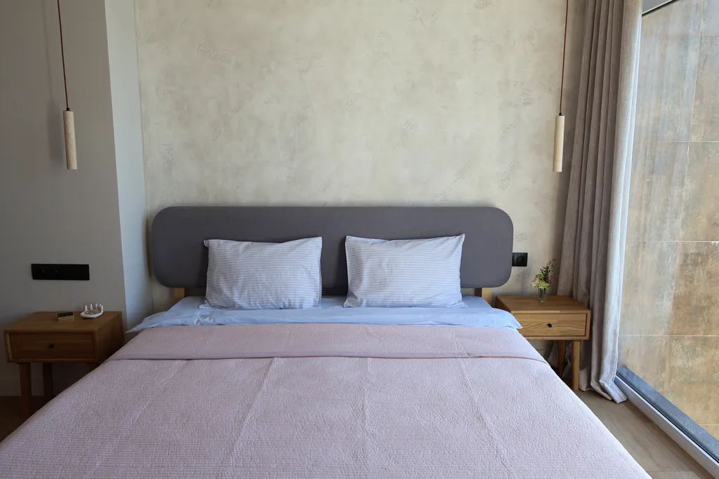 Светлый коттедж с видом на море