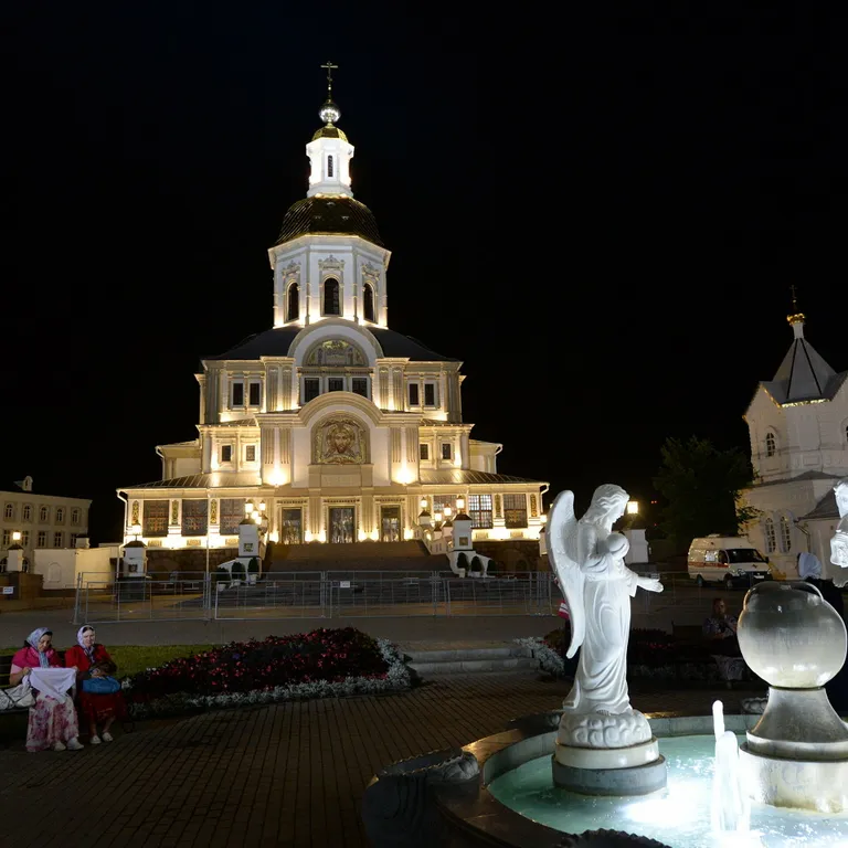 Двухкомнатная квартира с видом на монастырь