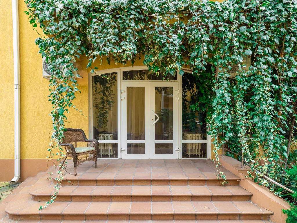 Квартира Квартира Уютная студия у моря с теплым бассейном — Сириус