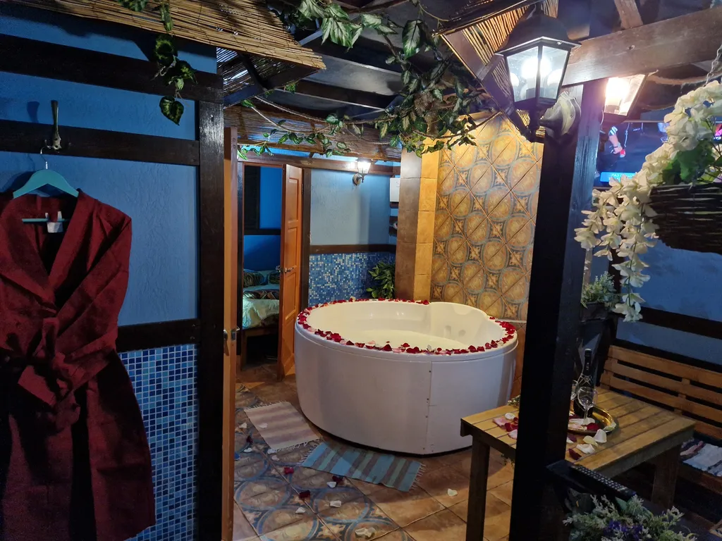 Роскошный дом в центре с сауной и бассейном на 15 гостей