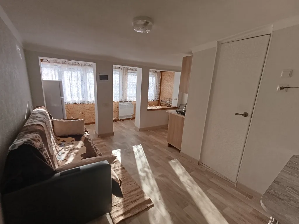 Домик у озера