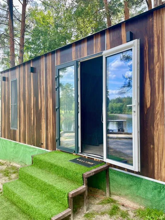 Дом Panorama на берегу озера, утопающий в соснах, тишине и спокойcтвии