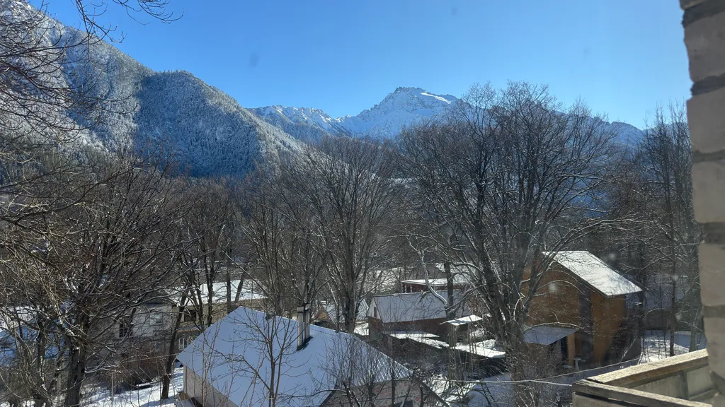 Семейная квартира с видом на горы