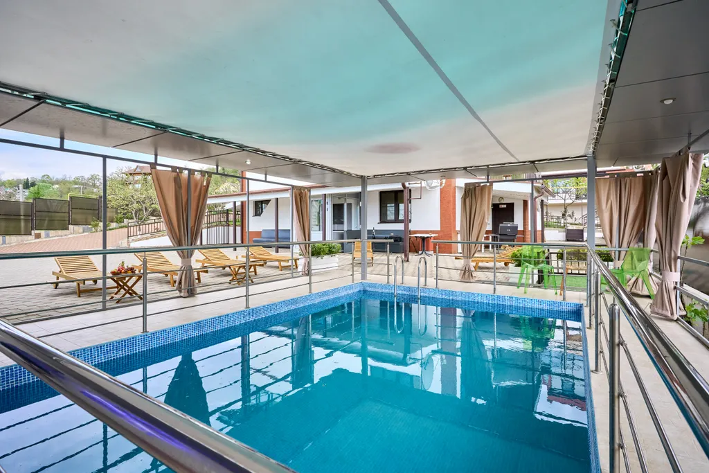 6-комнатный Дом