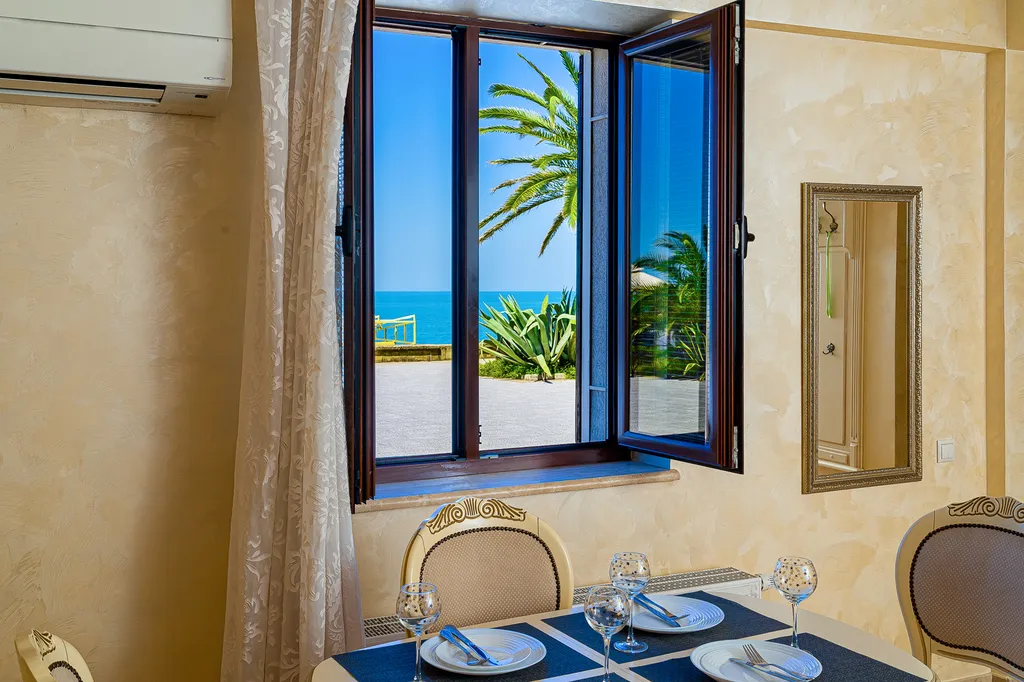 Квартира с видом на море.