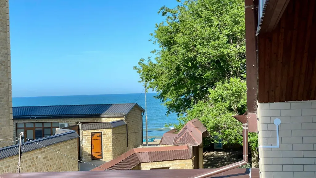 Уютный дом на берегу Каспийского моря