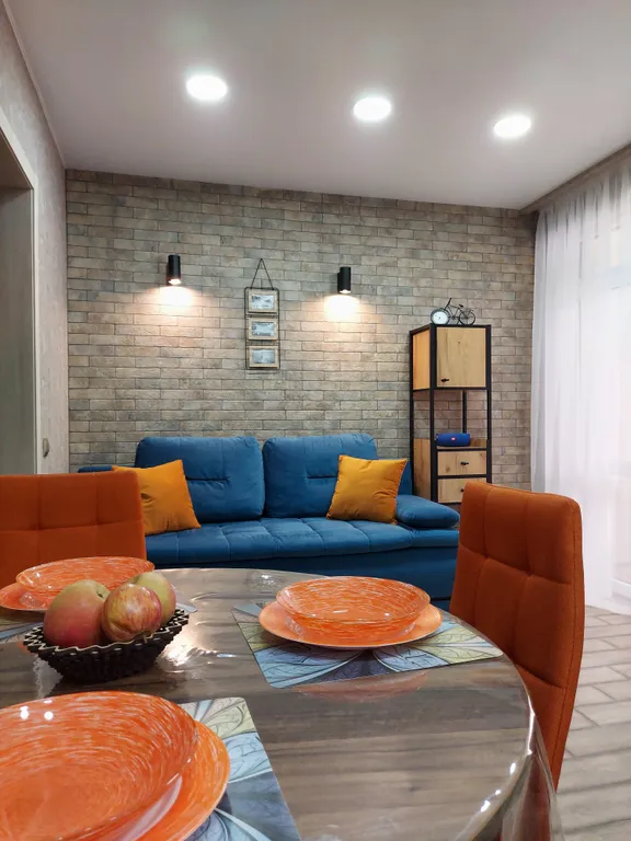 Прекрасная квартира с апельсиновым настроением