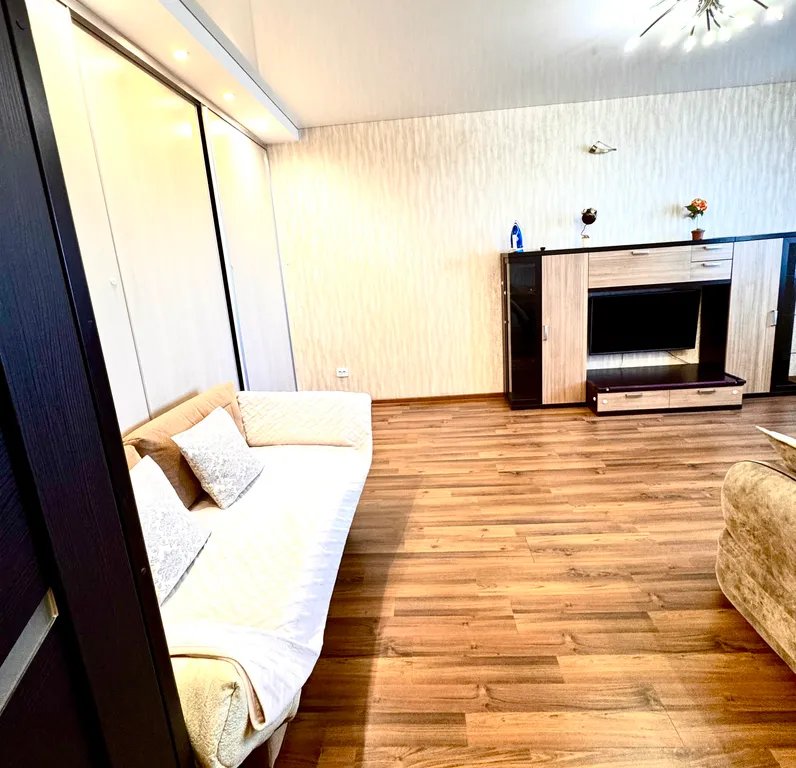 2-х комнатная квартира с хорошим ремонтом в центре