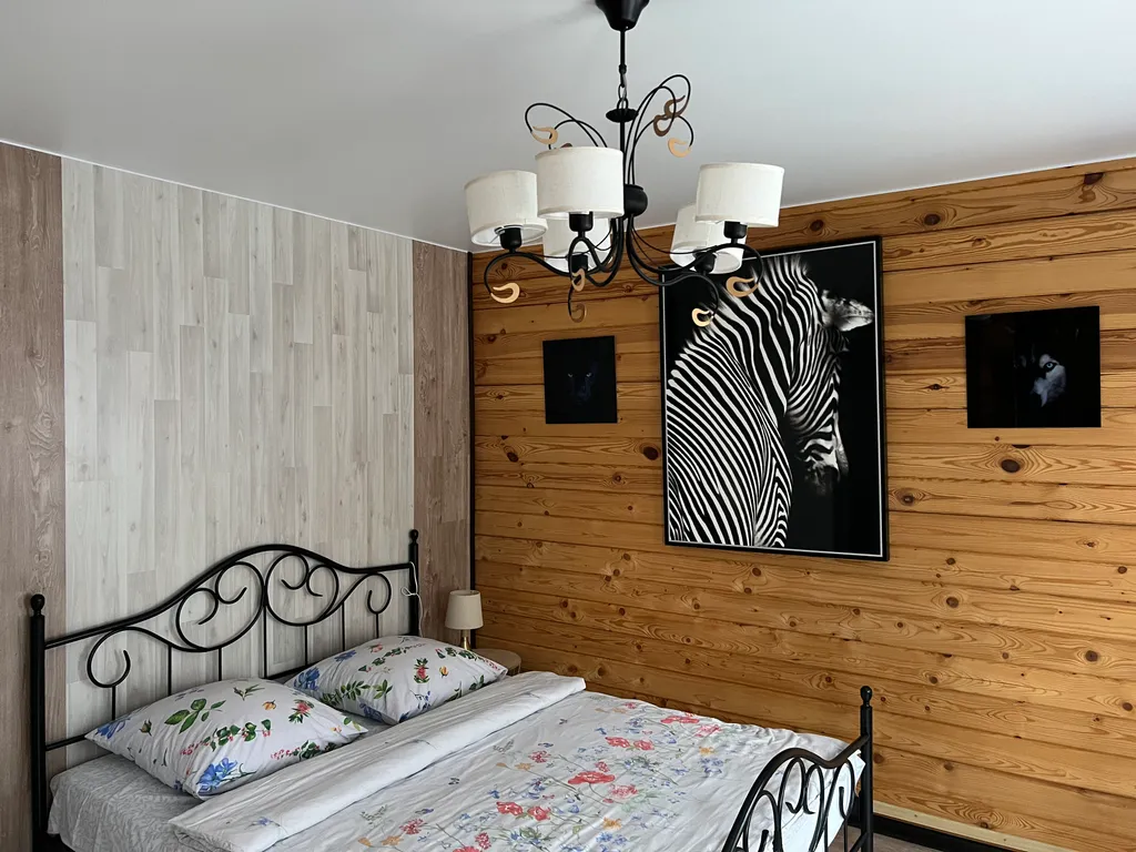 Дом синь-камень