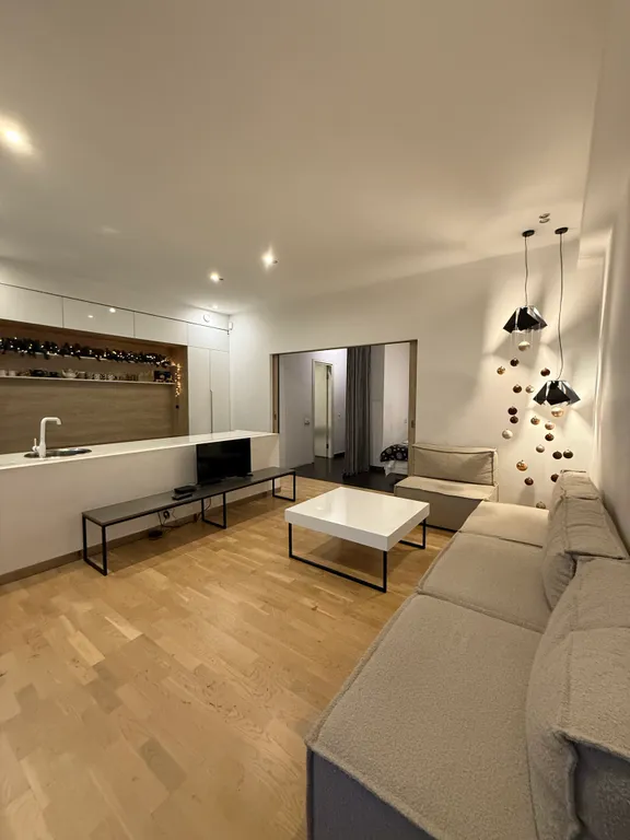 Метро Апартамент