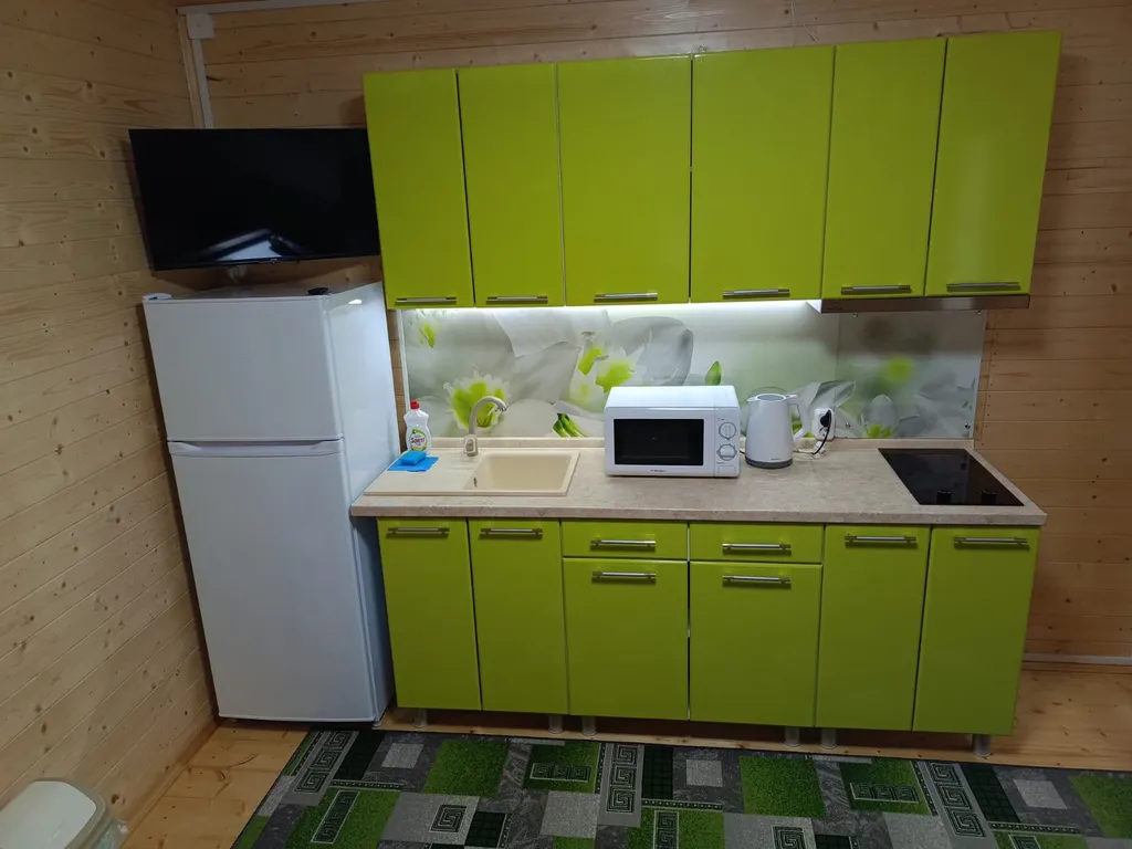 Половина 2х этажного коттеджа с отдельным входом