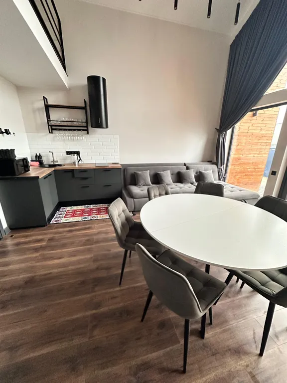 Коттедж Дом с бассейном и чаном — Безымянное