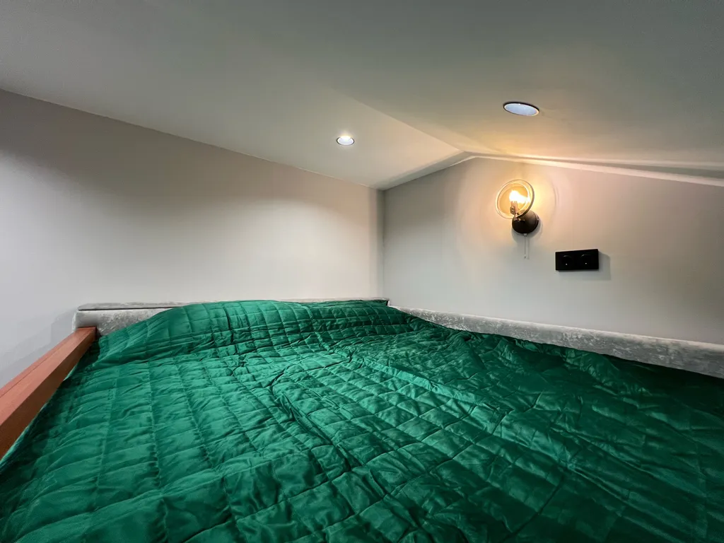 Дизайнерская квартира с прекрасным балконом