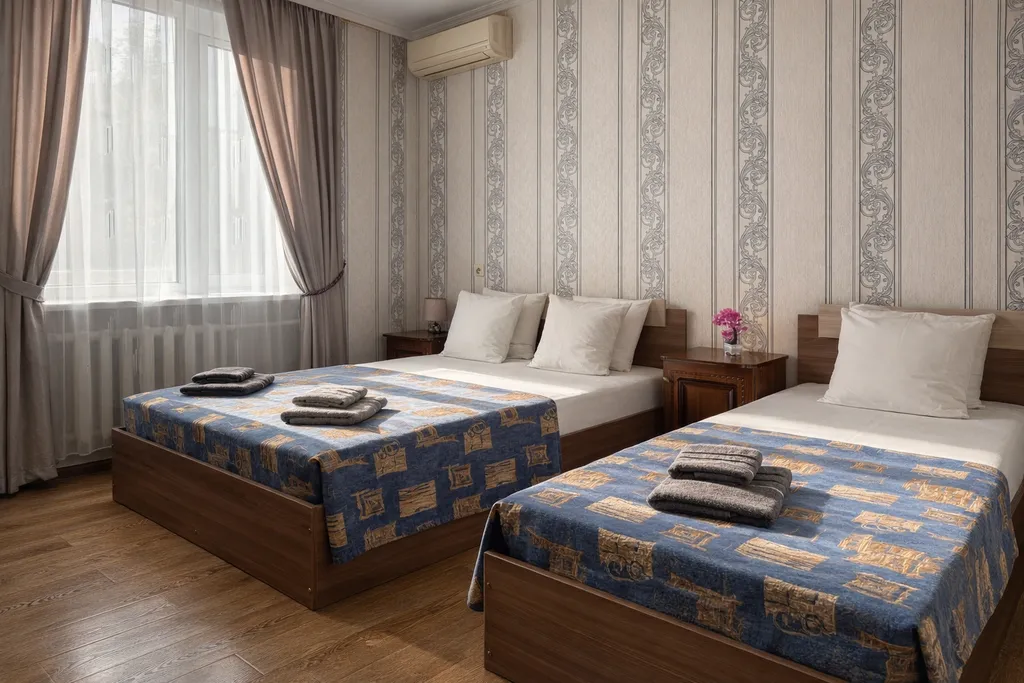 Трёхместный номер с собственной ванной комнатой