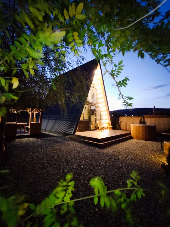 Коттедж Уютный, вместительный А-фрейм с видом на горы — аренда посуточно в Даховская