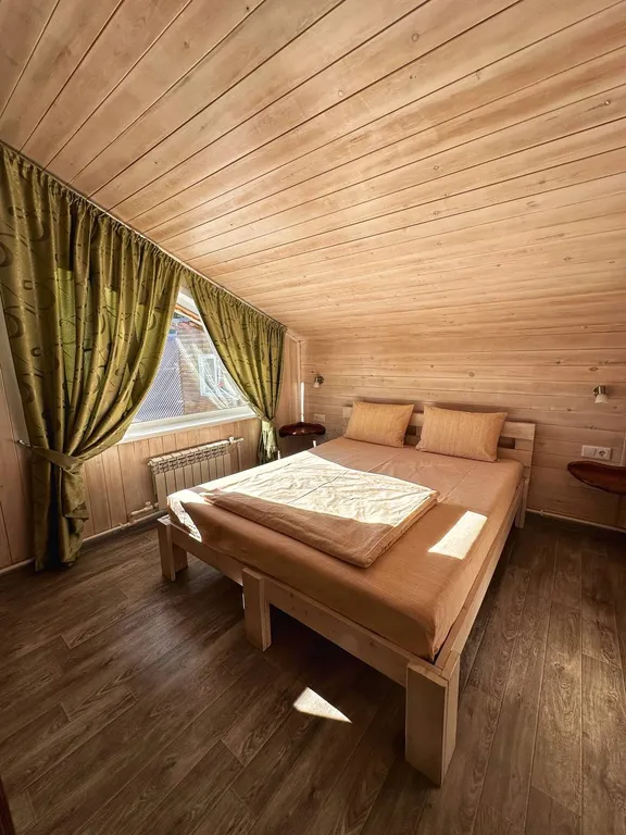 Коттедж Гостевой двор Дом в кедрах — Шерегеш