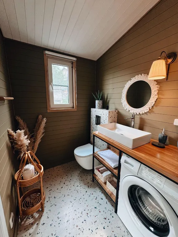 Дом Тишина в горах с горячей купелью на берегу живописной реки