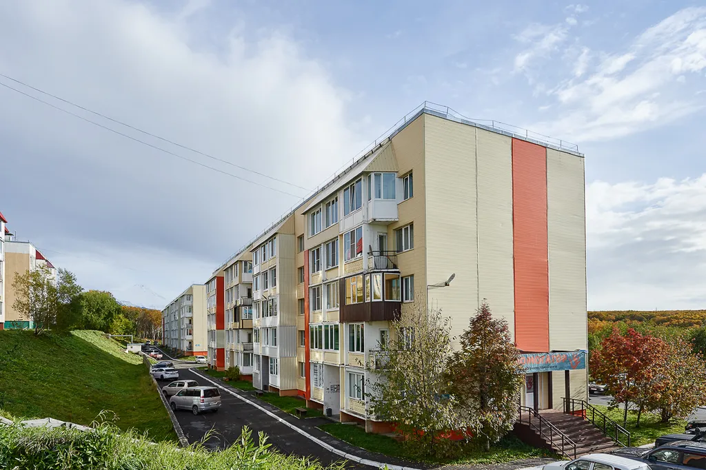 Большая теплая квартира с джакузи и видом на лес и детскую площадку