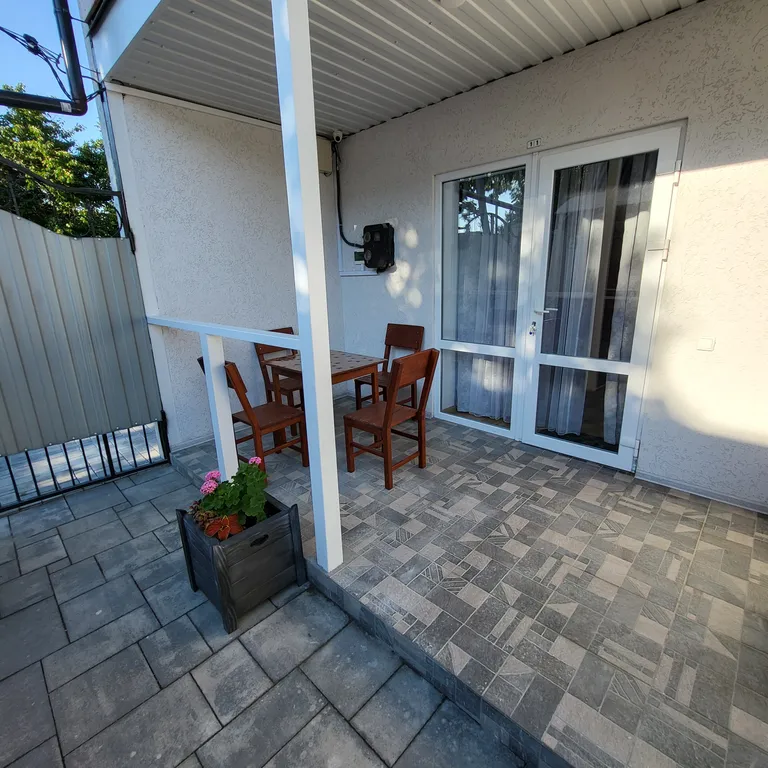 №11 2-х комнатный номер на первом этаже