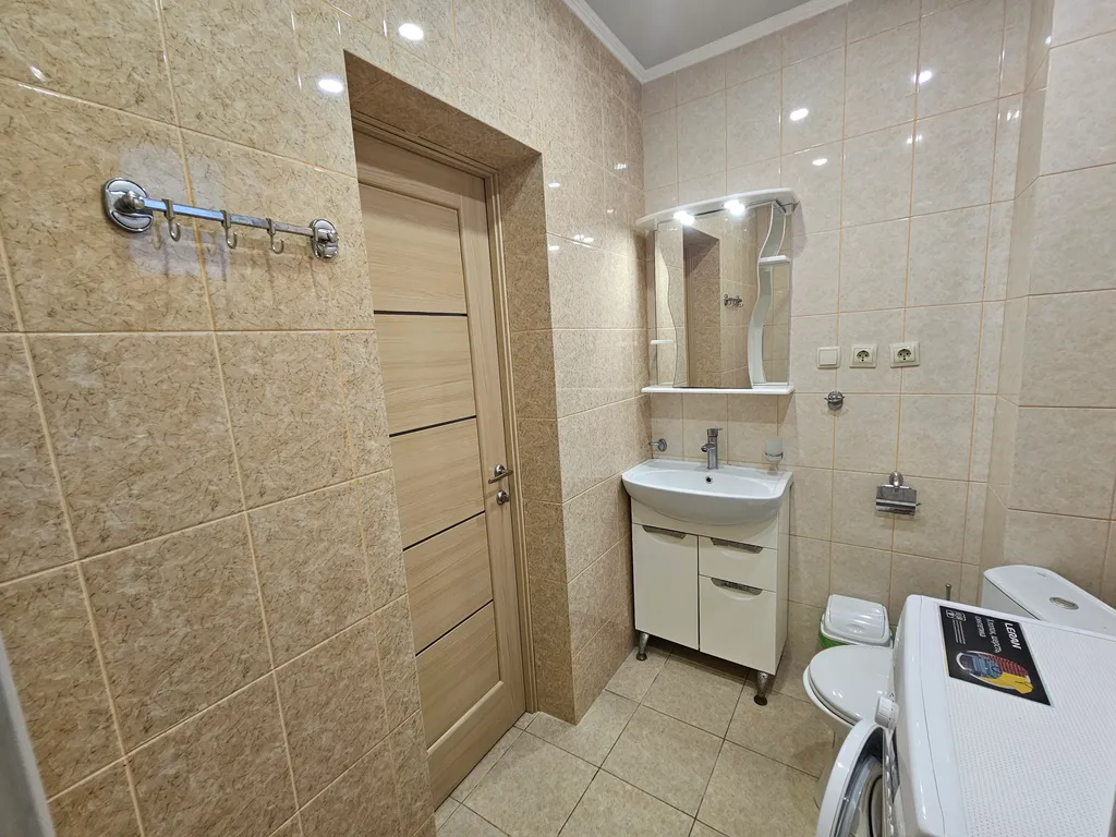 Коттедж Дом в 5 минутах от моря — Новоотрадное