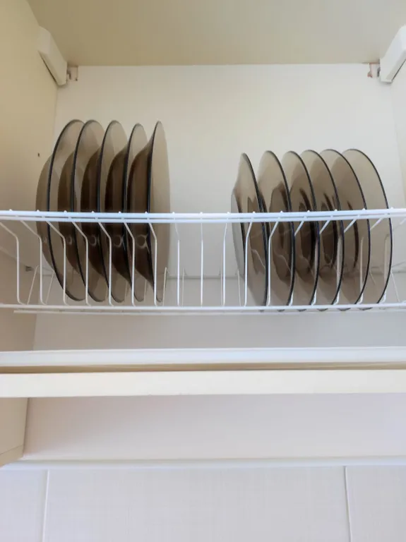 Первый этаж  дома с видом на горы и лес