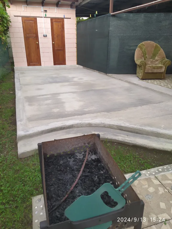 Квартира Комната с отдельным входом в частном доме — Рапица