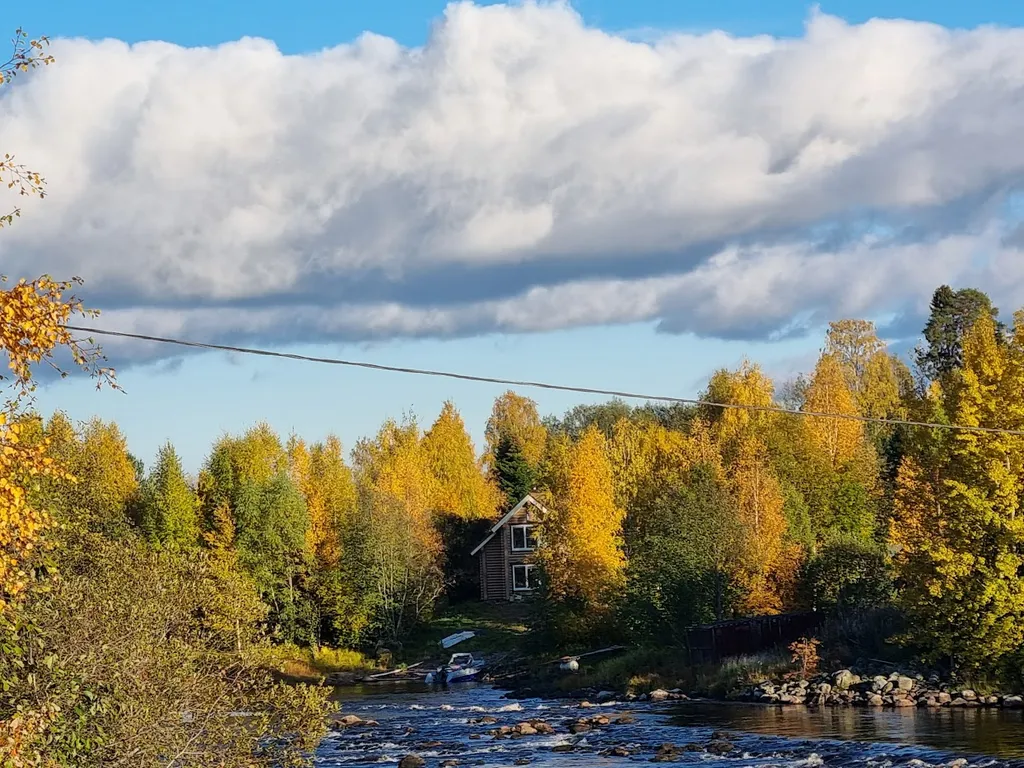 Комфортный, уютный дом у реки для семейного отдыха