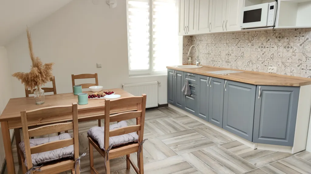 Дом вилла Надежда с видом на Владимирский собор, отдельный вход