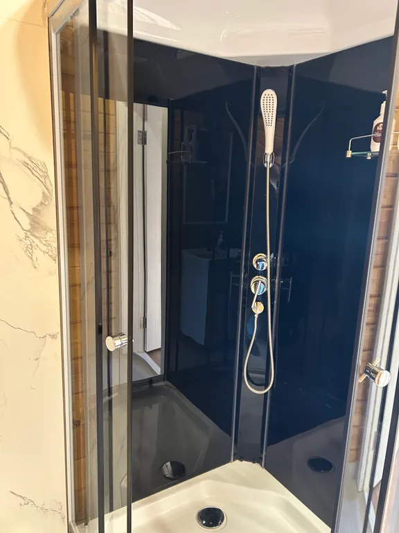 Дом в лесу с баней и видом на Волгу