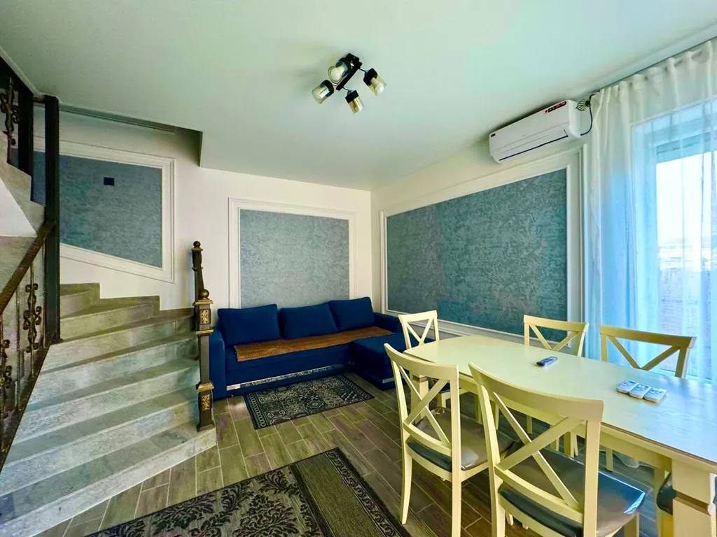 Уютный дом на берегу моря