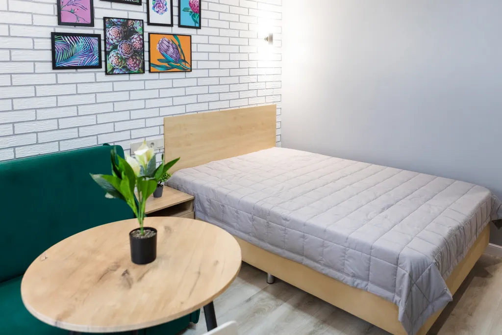 Уютная студия с дизайнерским ремонтом