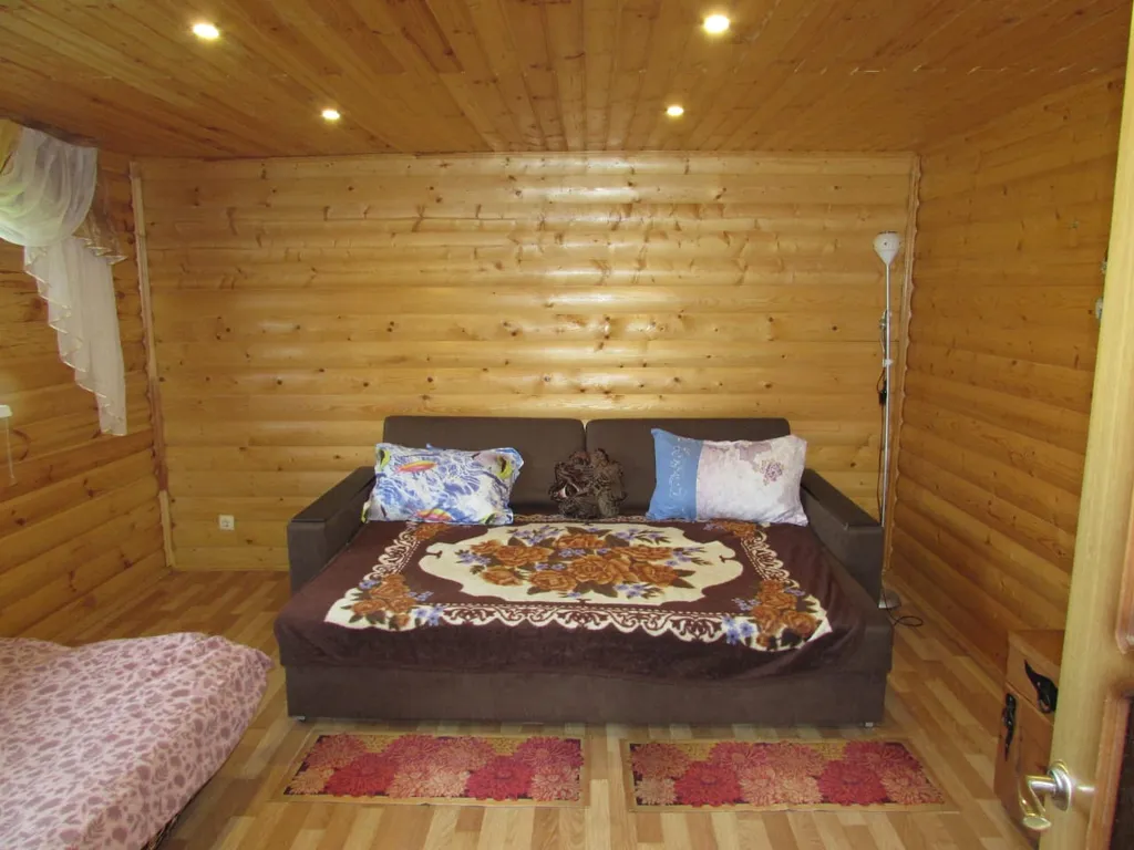 Дом с баней на озере