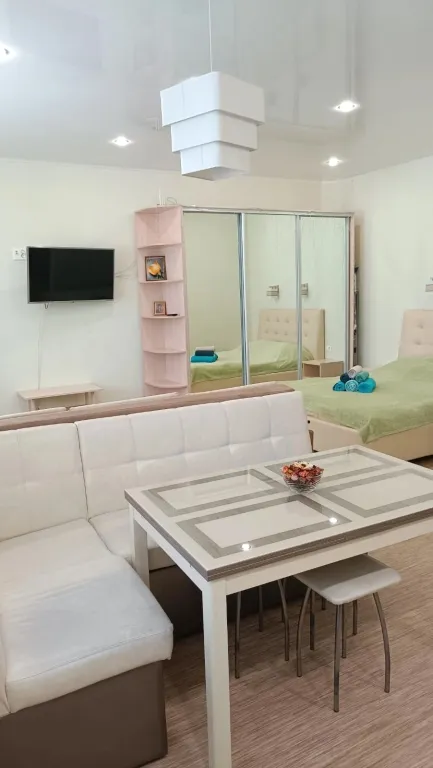 Уютная студия с красивым видом на озеро Банное