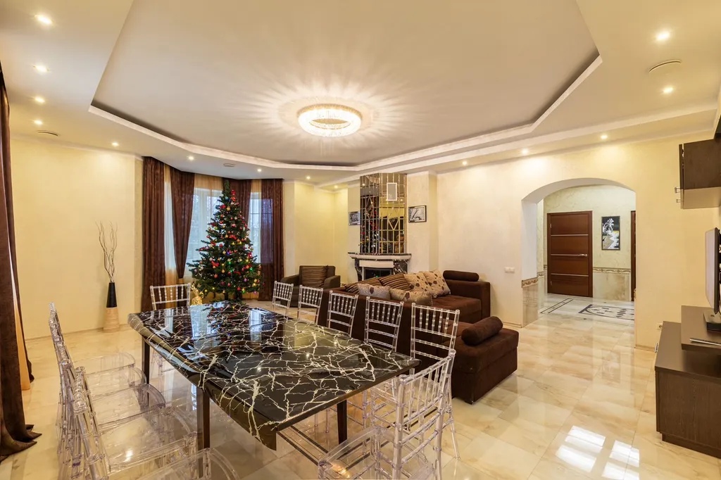 Коттедж с бассейном